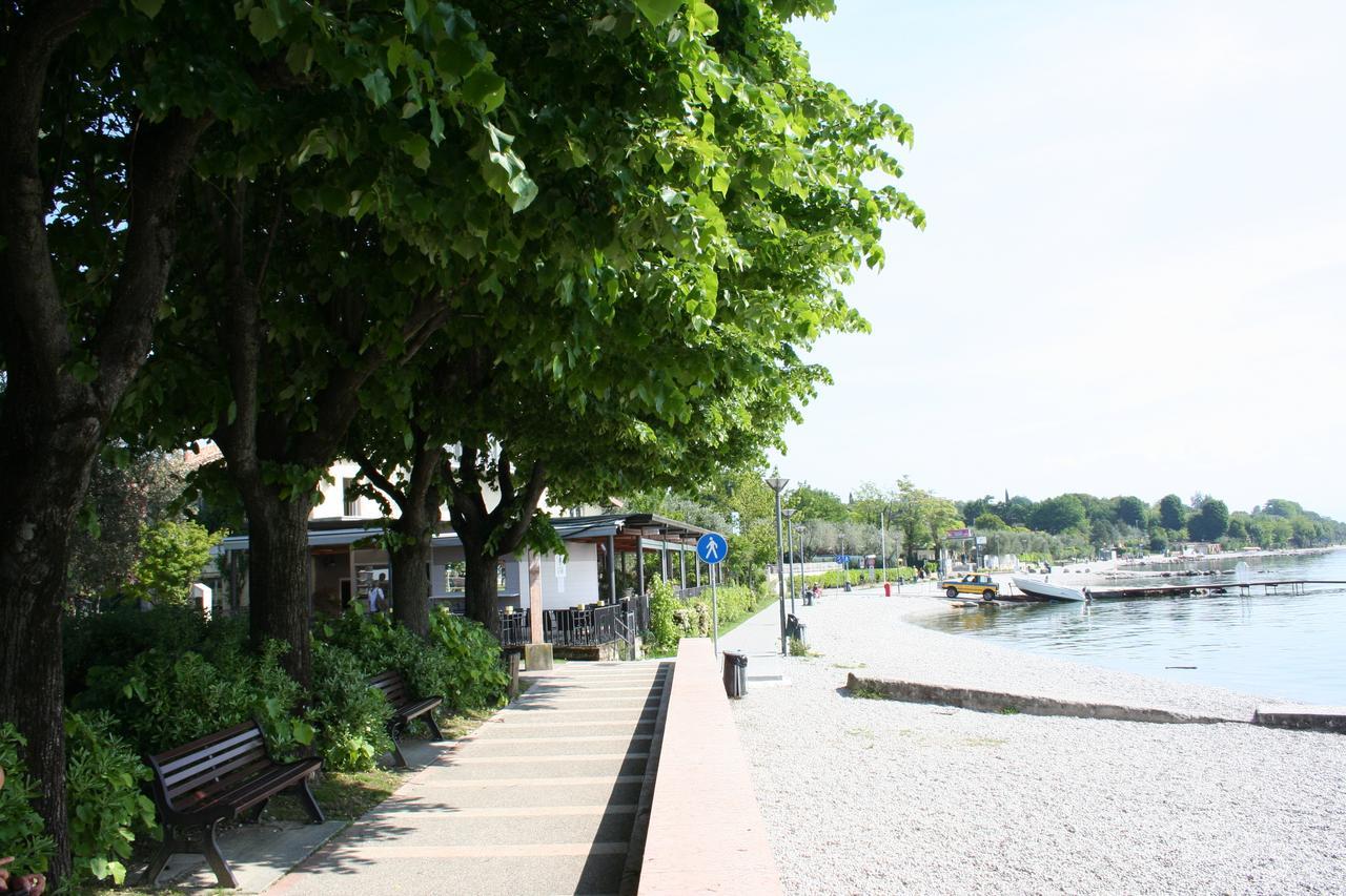 Graziosa Al Porto Villa Moniga del Garda Exterior foto